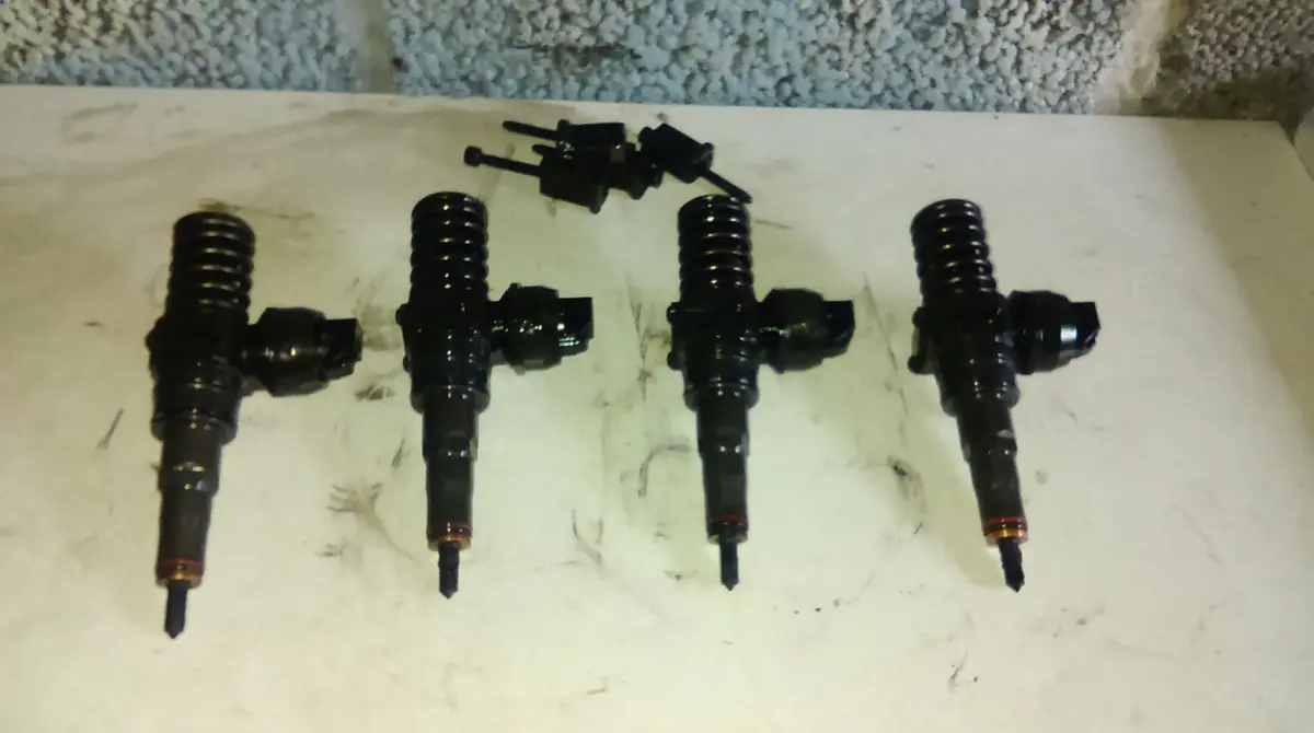 Vw Volkswagen Seat Skoda Audi 1.9 Tdi Diesel Fuel Injector 038 130 073 Ak / 038130073Ak / 0414720038 Ref 2997 1