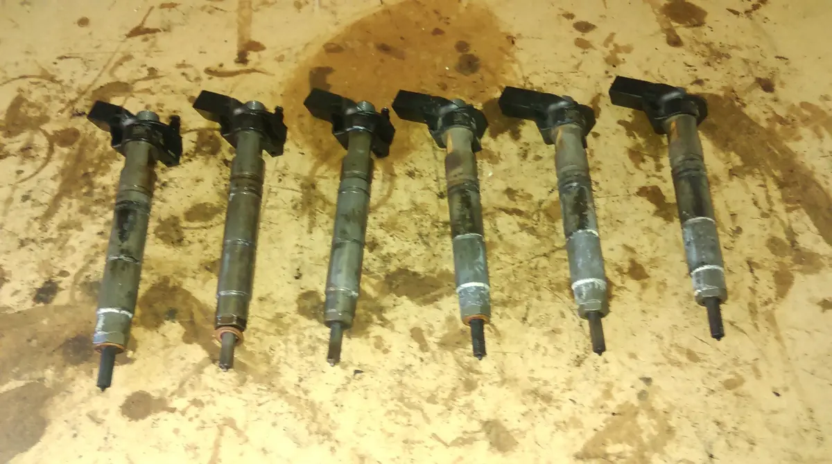 1X Jeep Grand Cherokee 3.0 Diesel Wk Fuel Injector 0445115027 A6420700587 1