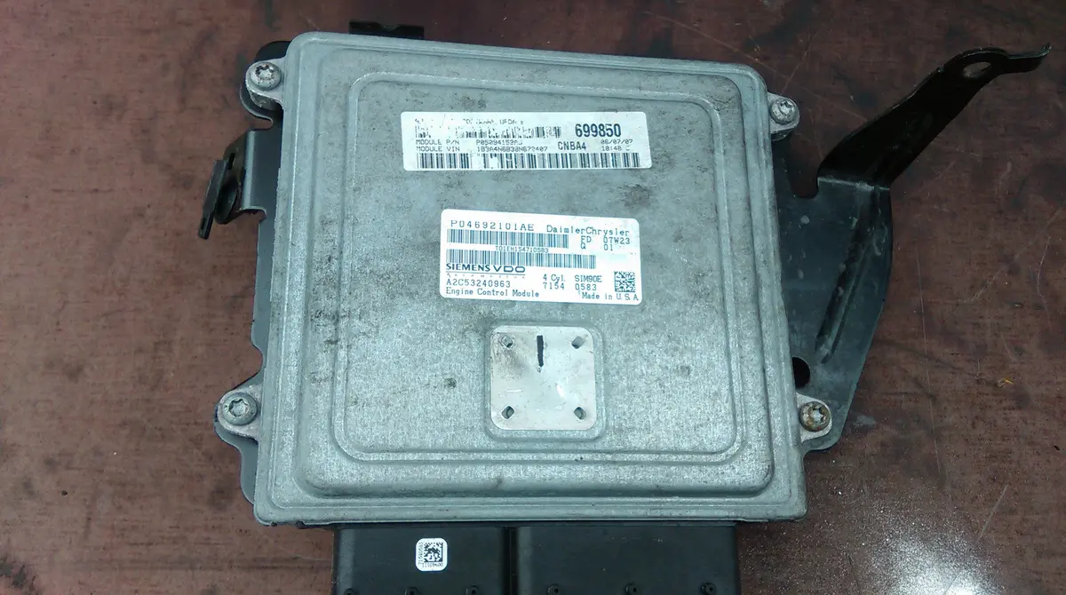 Chrysler Jeep Dodge Avenger  06-13 2.0 Engine Ecu A2c53240963 Ref A0025 1