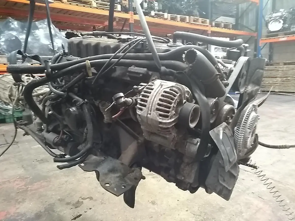 2001 Jeep Grand Cherokee 4.0 L Petrol Engine Spares Or Repairs 1