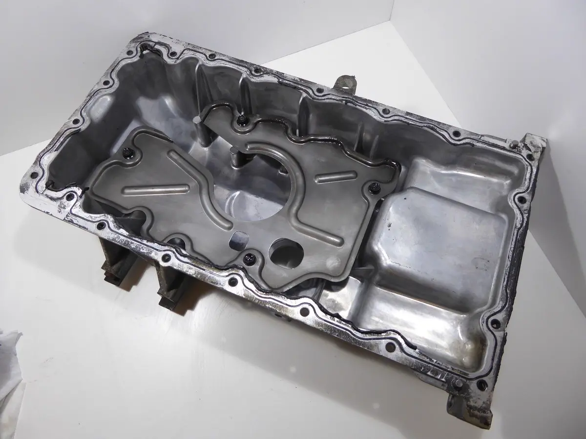 Hyundai I30 1.6 Crdi D4fb Oil Sump 215102A310 21510-2A310 Fits 2009-2014 1