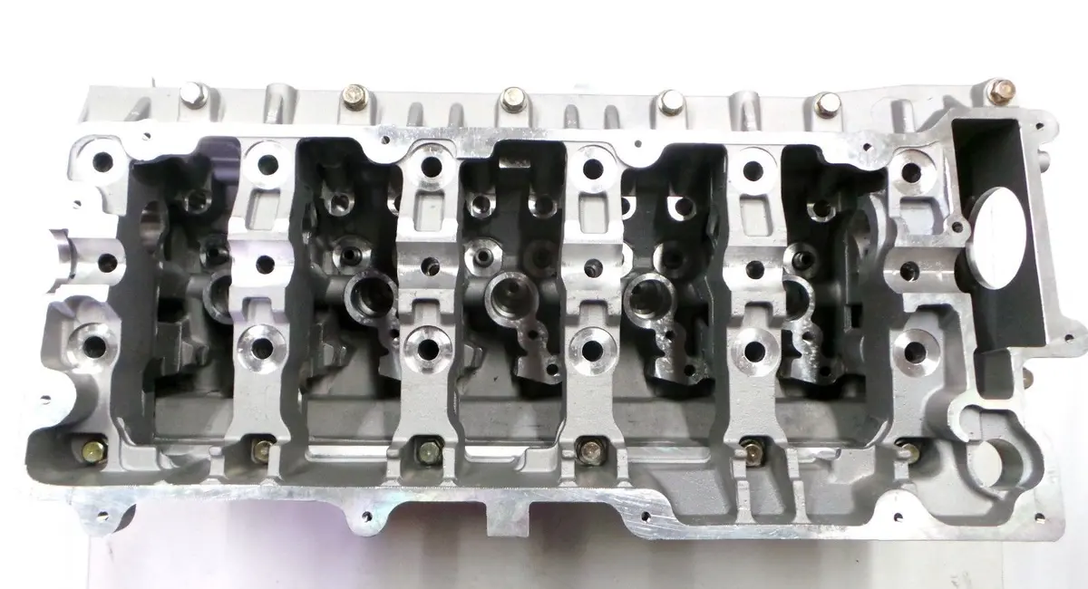 Refurbished / Reconditioned Bare Cylinder Head Ldf 109930 / Ldh 101600 / Ldf109930 / Ldh101600 / Hrc 2880 Engine Codes 15P / 16P / 10P For Landrover Td5 2.5 Diesel Discovery Defender Land Rover 1