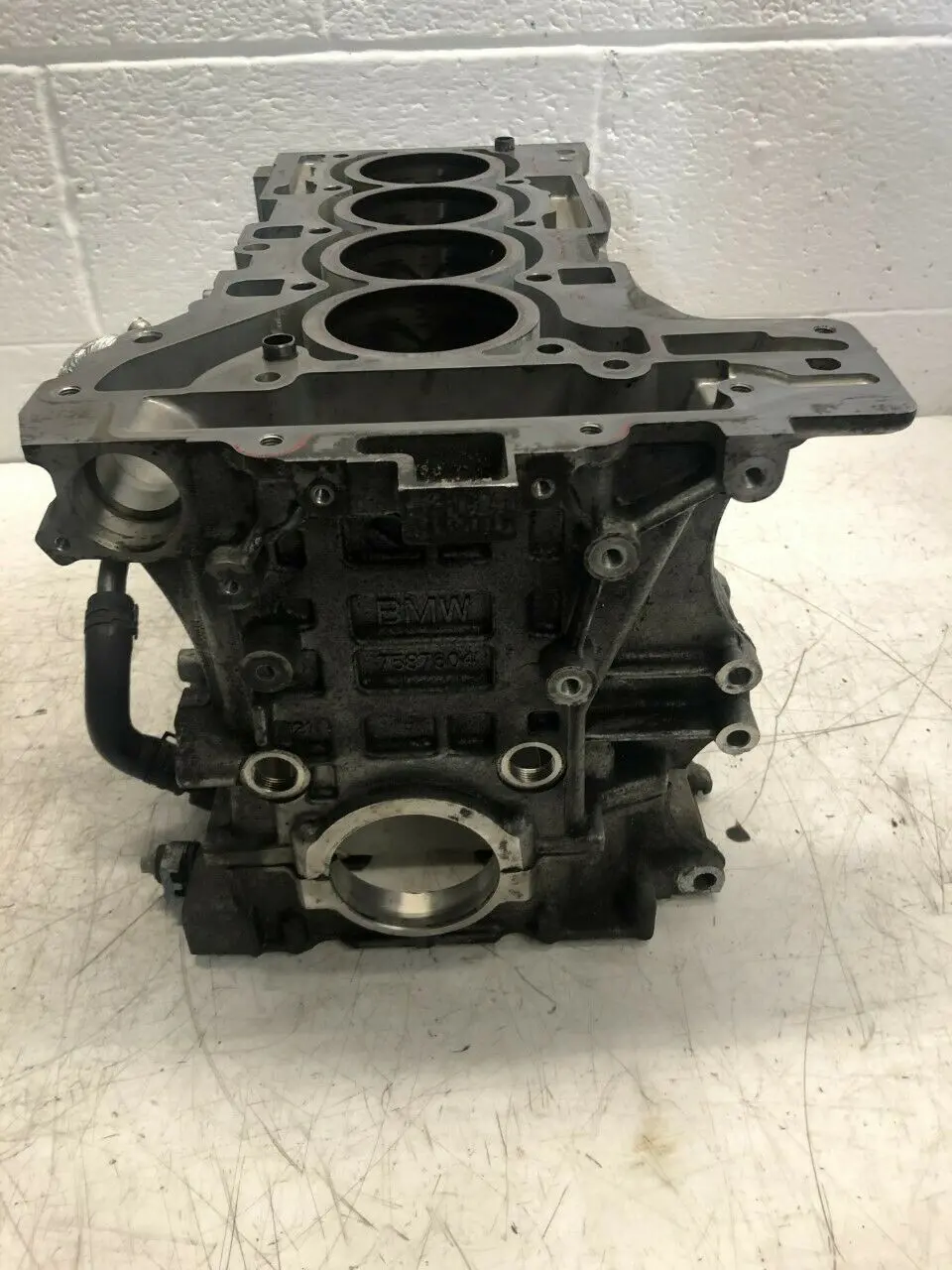 Selling Pre-Owned Good Std Standard Condition Bare Upper Lower 7587604 1111 7629928 Cylinder Block  For Bmw 3 5 528I 328I N20b20a 2.8Cc Petrol Pn 11217640165 7640165 N20 B20 A 2.0 Petrol Twin Turbo Engine #Cylinderblock 1