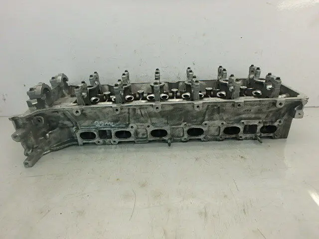 Defective Cylinder Head For Aston Martin Db9 5935 Cc 450 Horse Power  331 Kw Petrol Engine 6.0 V12  Rf 4G4e-6C064-Aa Or 4G4e6c064 Aa Ab Coupe Convertible 1