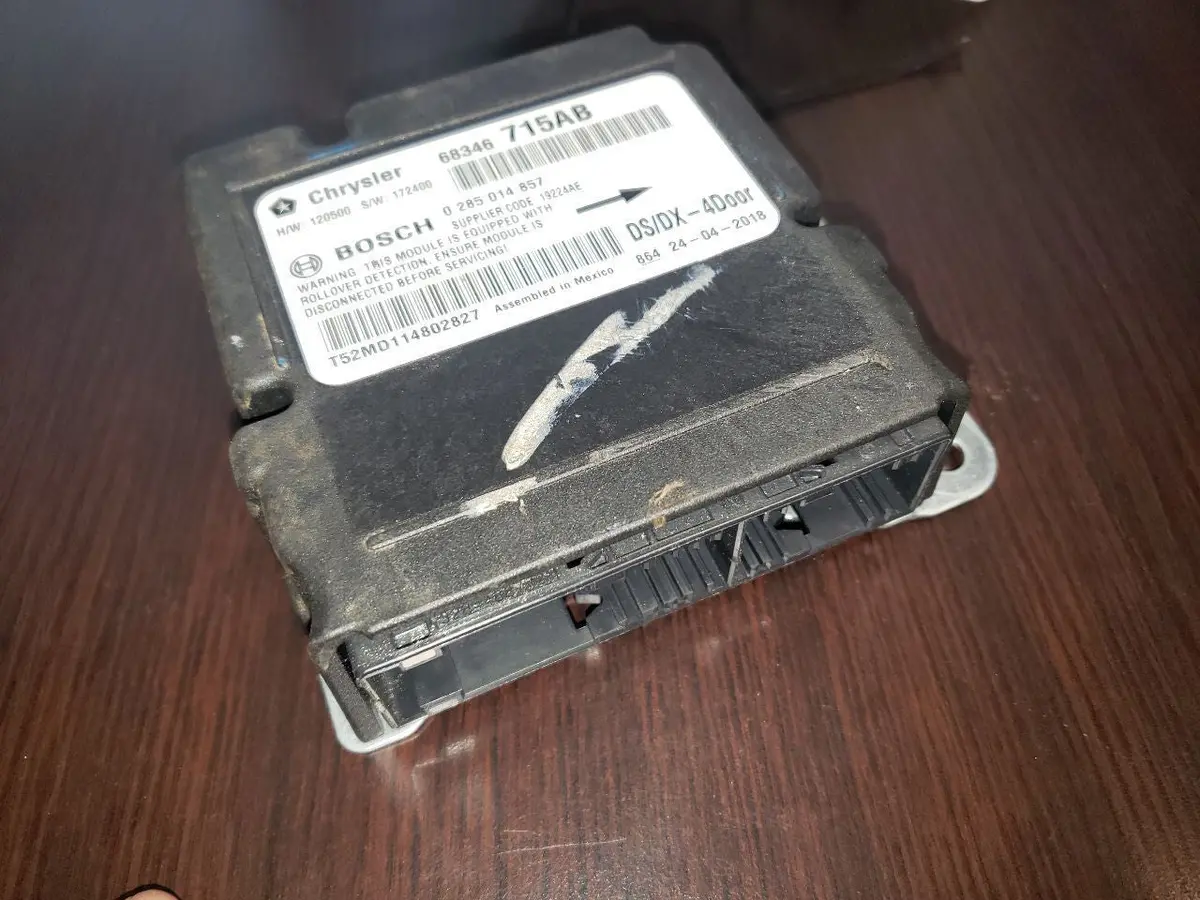 2018 Ram 1500 Safety Restraint Module (Srs). Part Number 68346715Ab 1