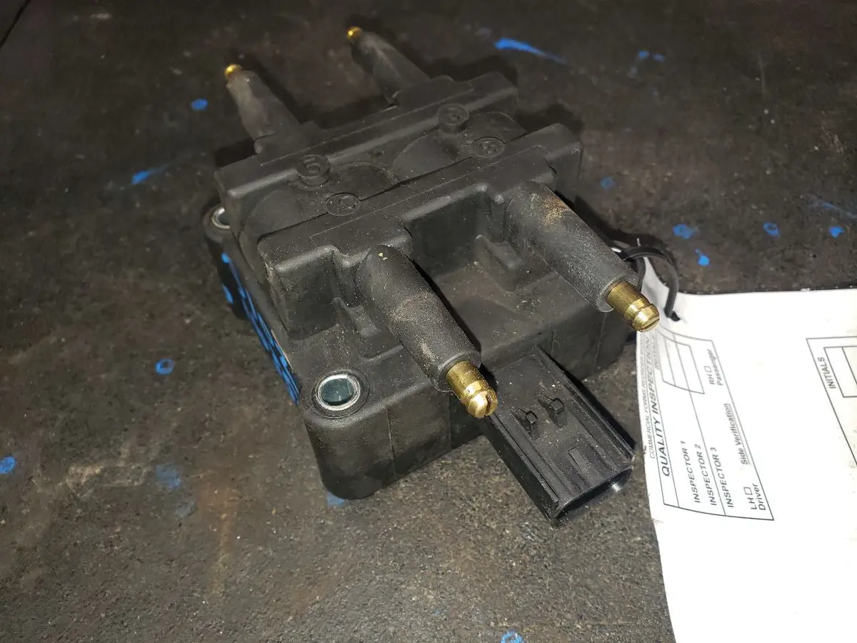 2001 Dodge Ram 3500 6.8L V10 Coil Pack (4 Pack). Part Number 56032521Ac 1