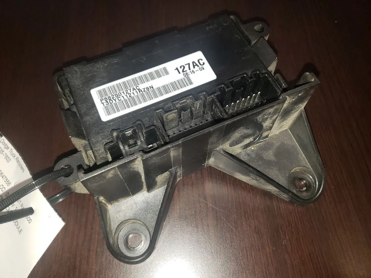 2021 Ram 3500 Transfer Case Shift Module. Part Number 68250127Ac 1