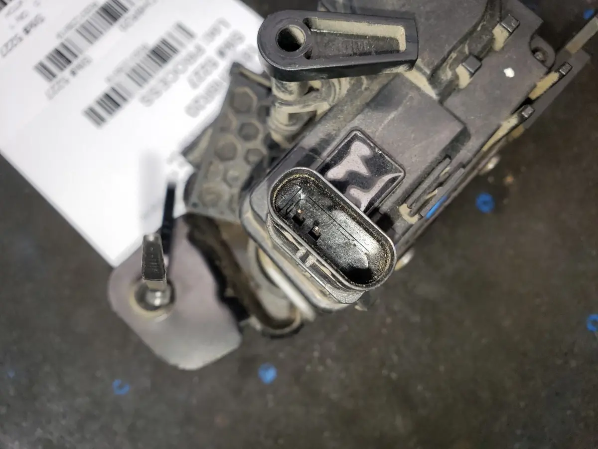 2020 Ram 1500 (New Body) Driver Side Tailgate Power Latch. Part Number 68309893A 2