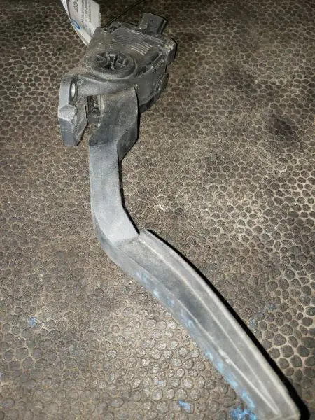 2007 Dodge Ram1500 Accelertator Pedal With Tps. Part Number 53034003Ab 2