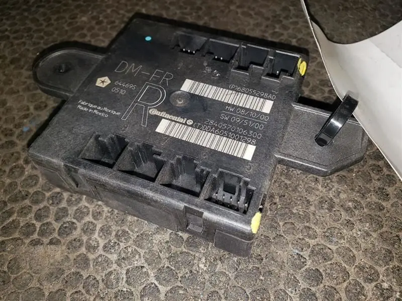 2010 Ram 1500 Passenfer Side Door Module. Part Number 68055298Ad 2