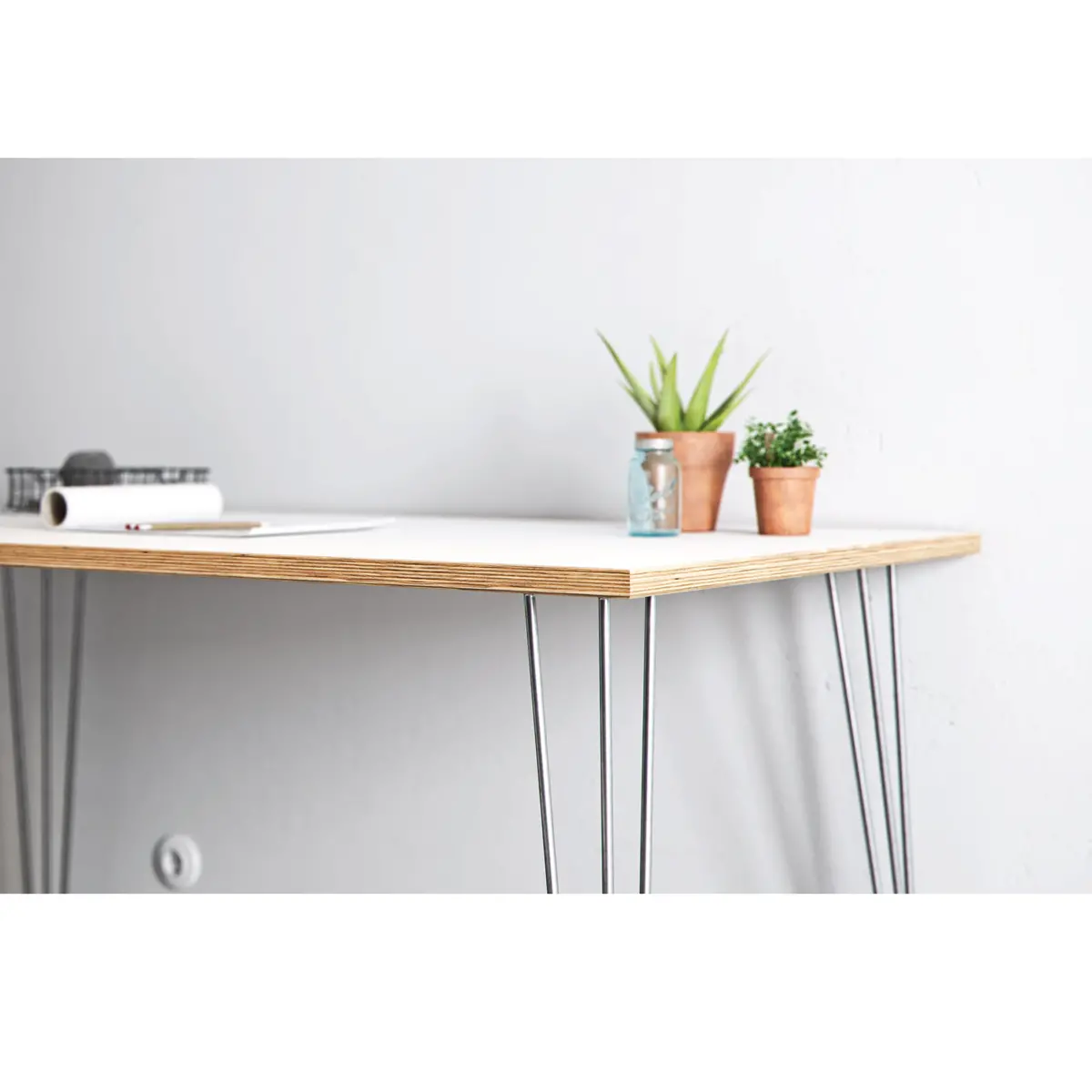 Hairpin Table (White) 2
